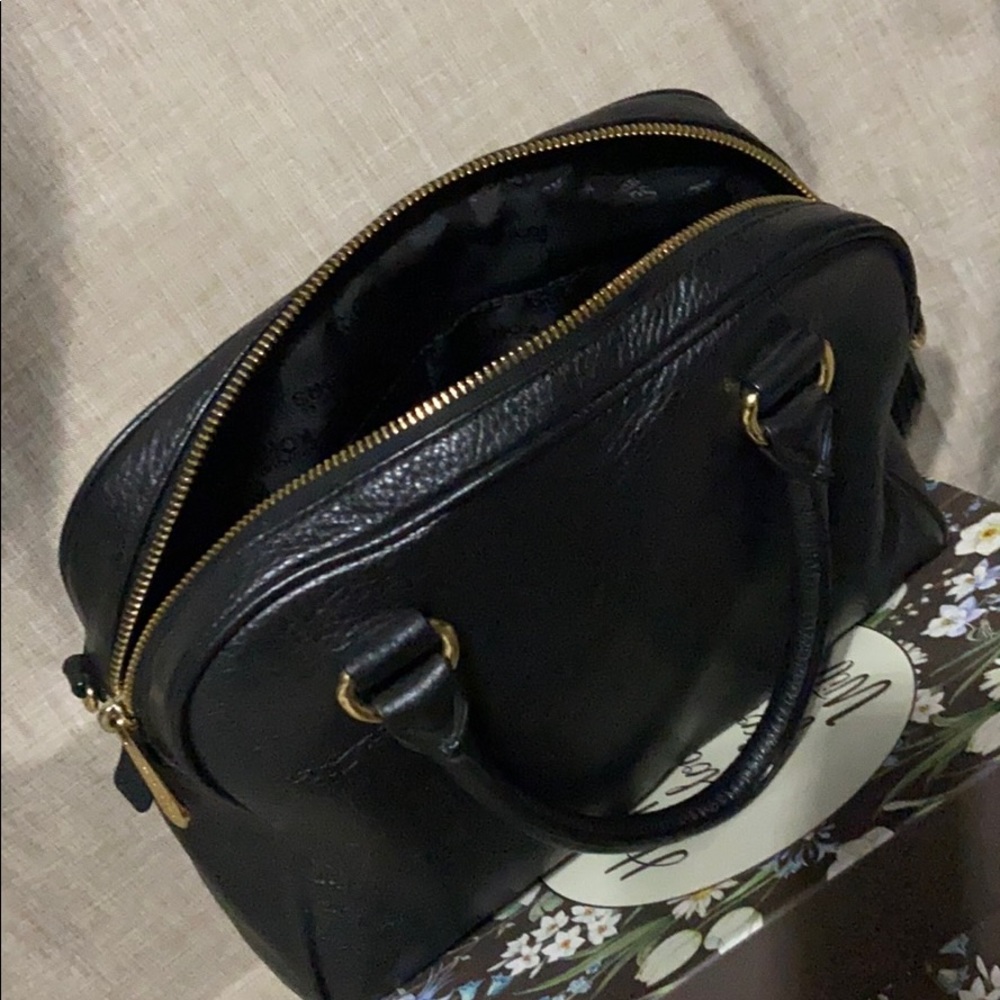 • HOST PICK• Michael Kors Handbag - Picture 4 of 8
